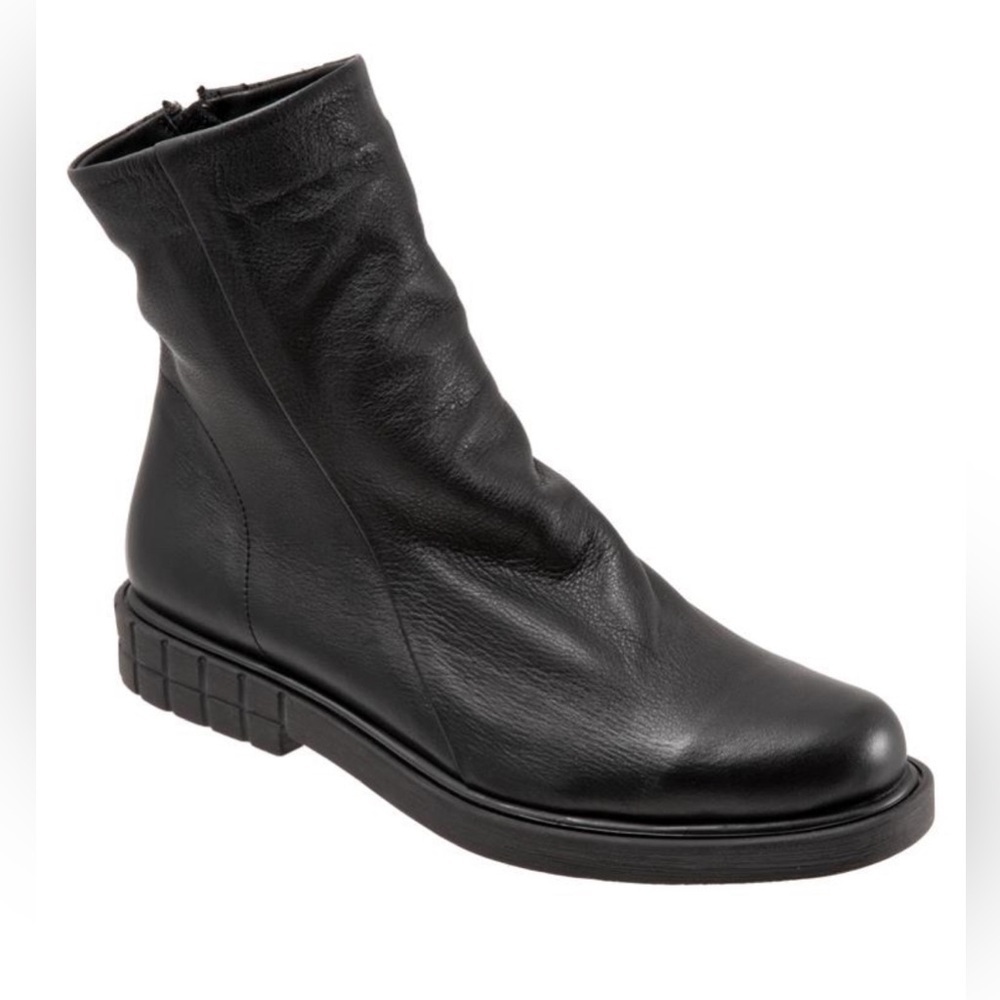 Bueno Olive Black leather Bootie Sz 39